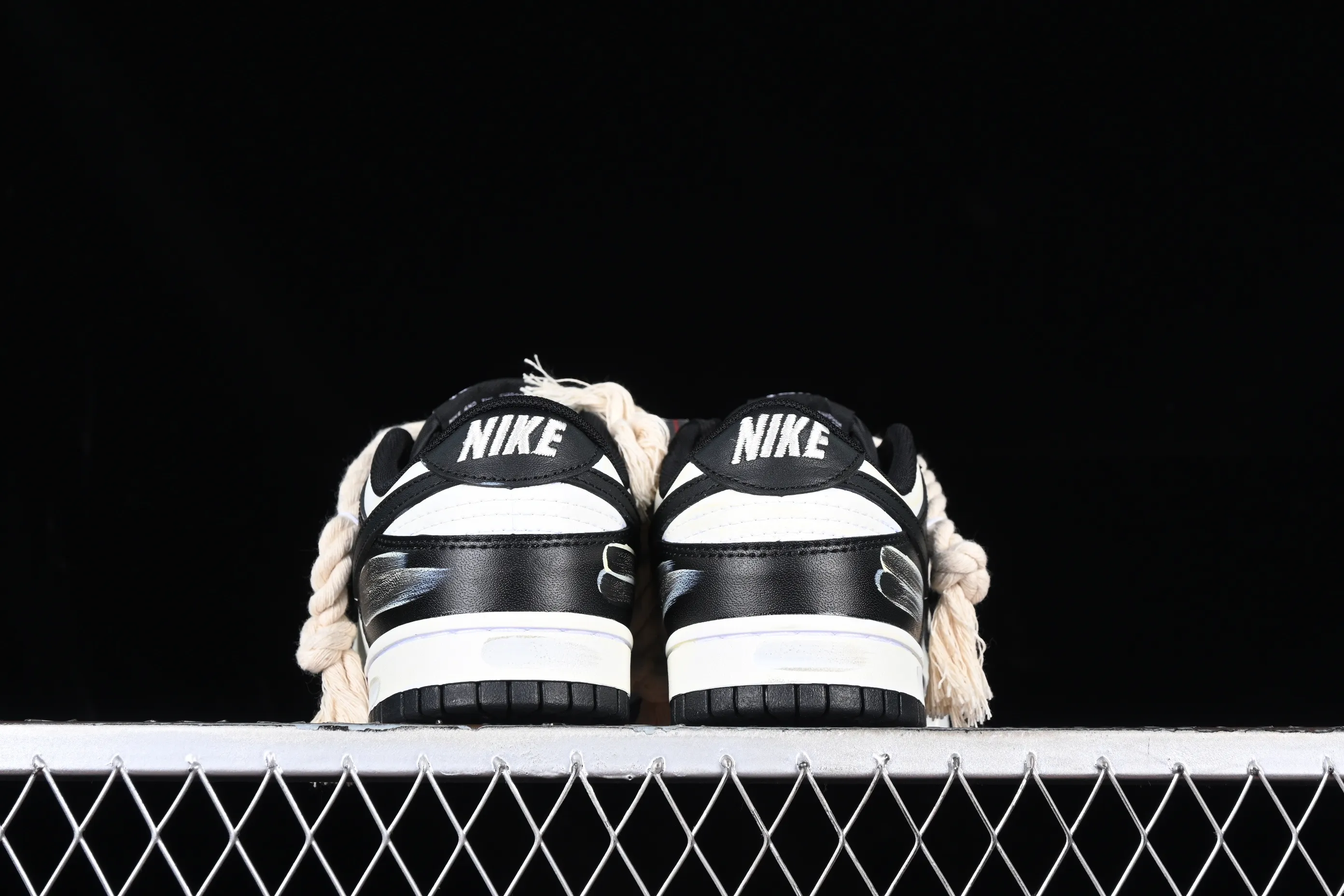 All categories Nk SB Dunk series Nk SB Dunk Low low-top sneakers J version Nk Dunk SB Low Retro high-end customized SB low-top sports and leisure sneakers DD1391-100